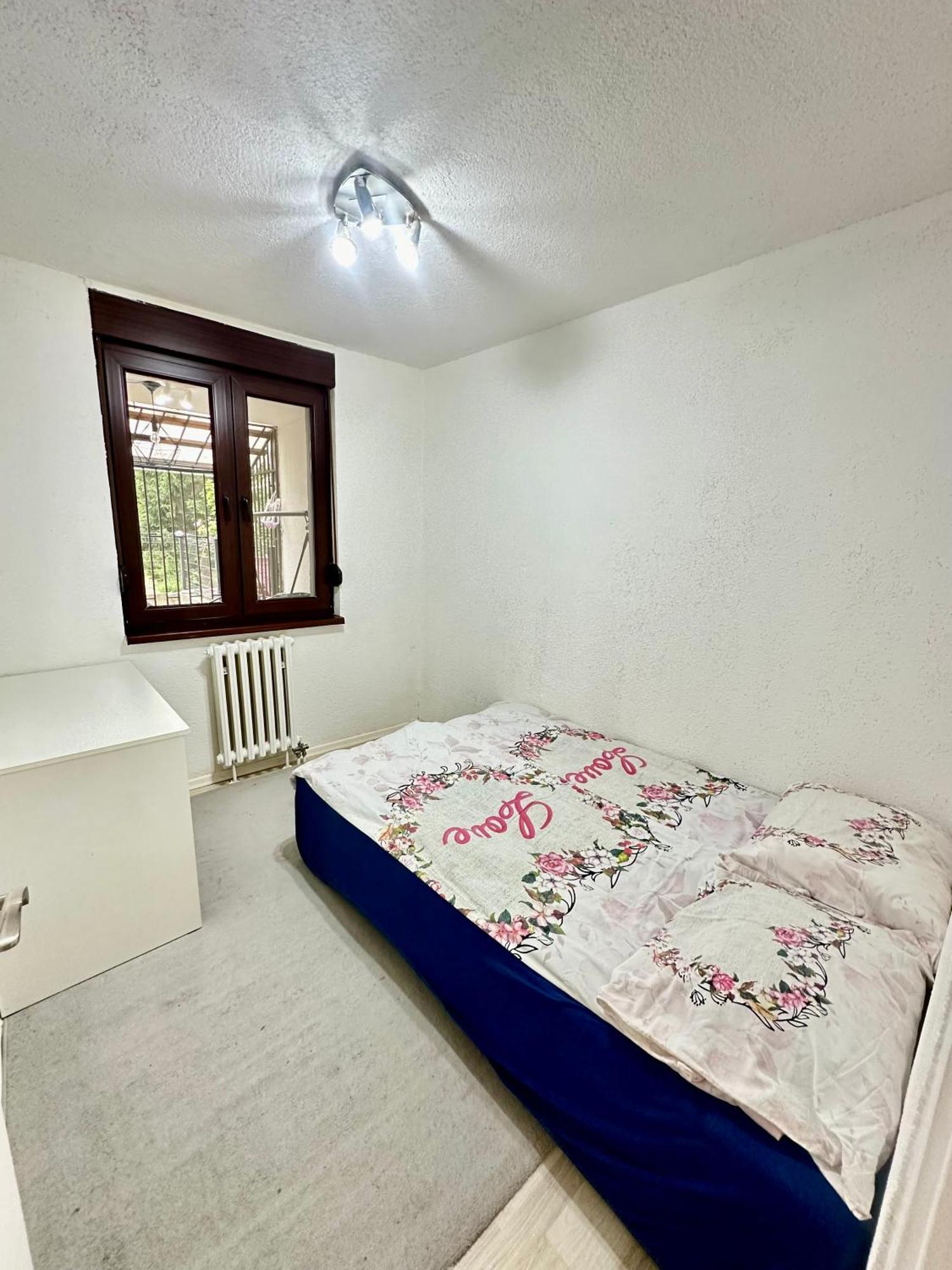 Apartment Dedic With Garden *